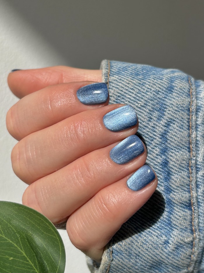 blue cat eye nails
