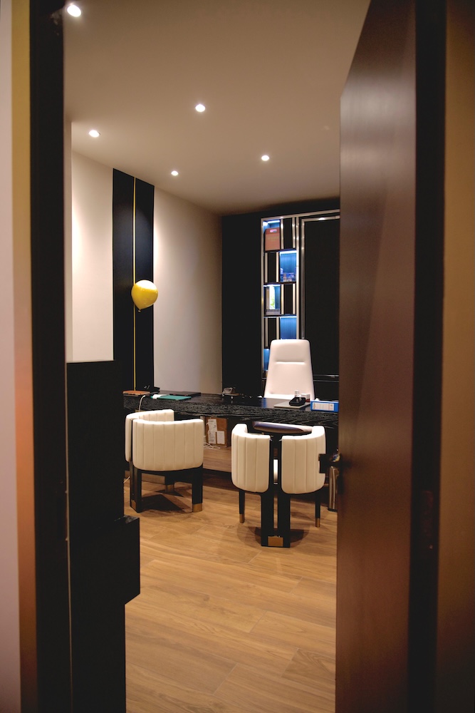 AI face scan at Waldor Clinic London, highlighting advanced technology and personalised skincare analysis in a luxury treatment room