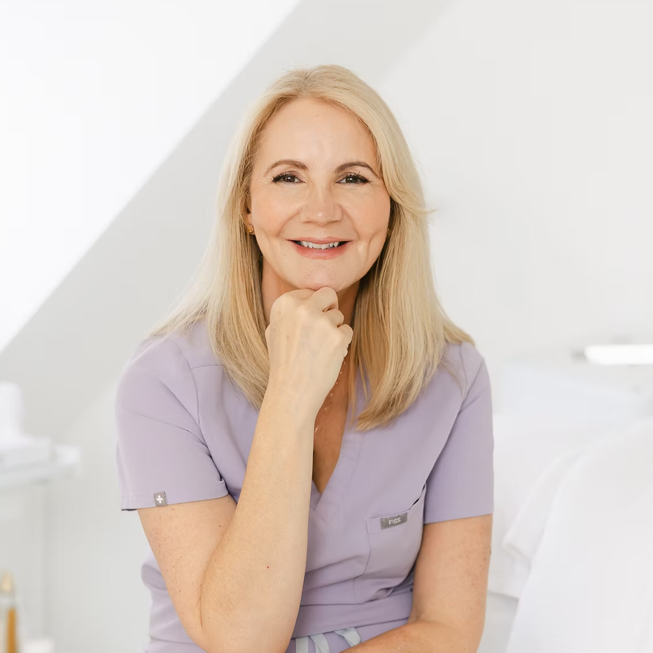 Headshot of Deborah Seymour, award-winning skin therapist