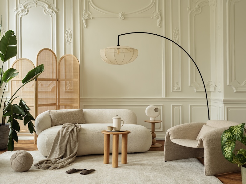 Neutral-toned sport-luxe salon reception area inspired by Pinterest’s polished summer 2026 lifestyle and wellness trends